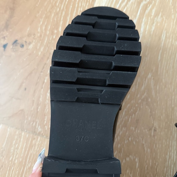 Chanel Metal CC Loafers size 37 7 black Calfskin - Picture 7 of 7